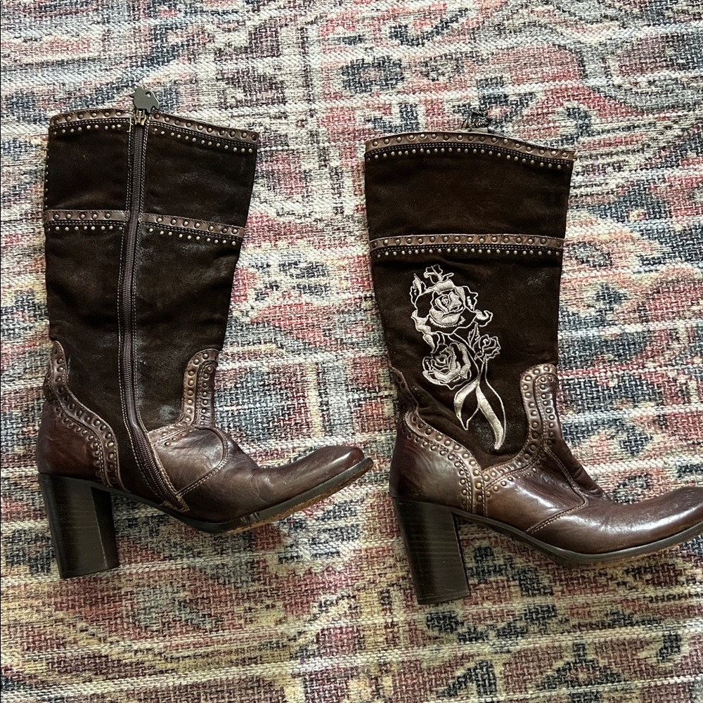 Women’s Mark Nason Embroidered Brown Suede and leather Boots size 8 - Picture 14 of 15